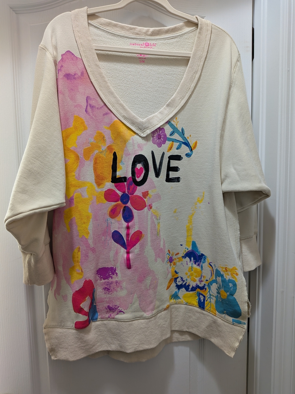 NATURAL LIFE Cream V‑Neck Sweatshirt with Pink, Yellow & Blue Floral Print